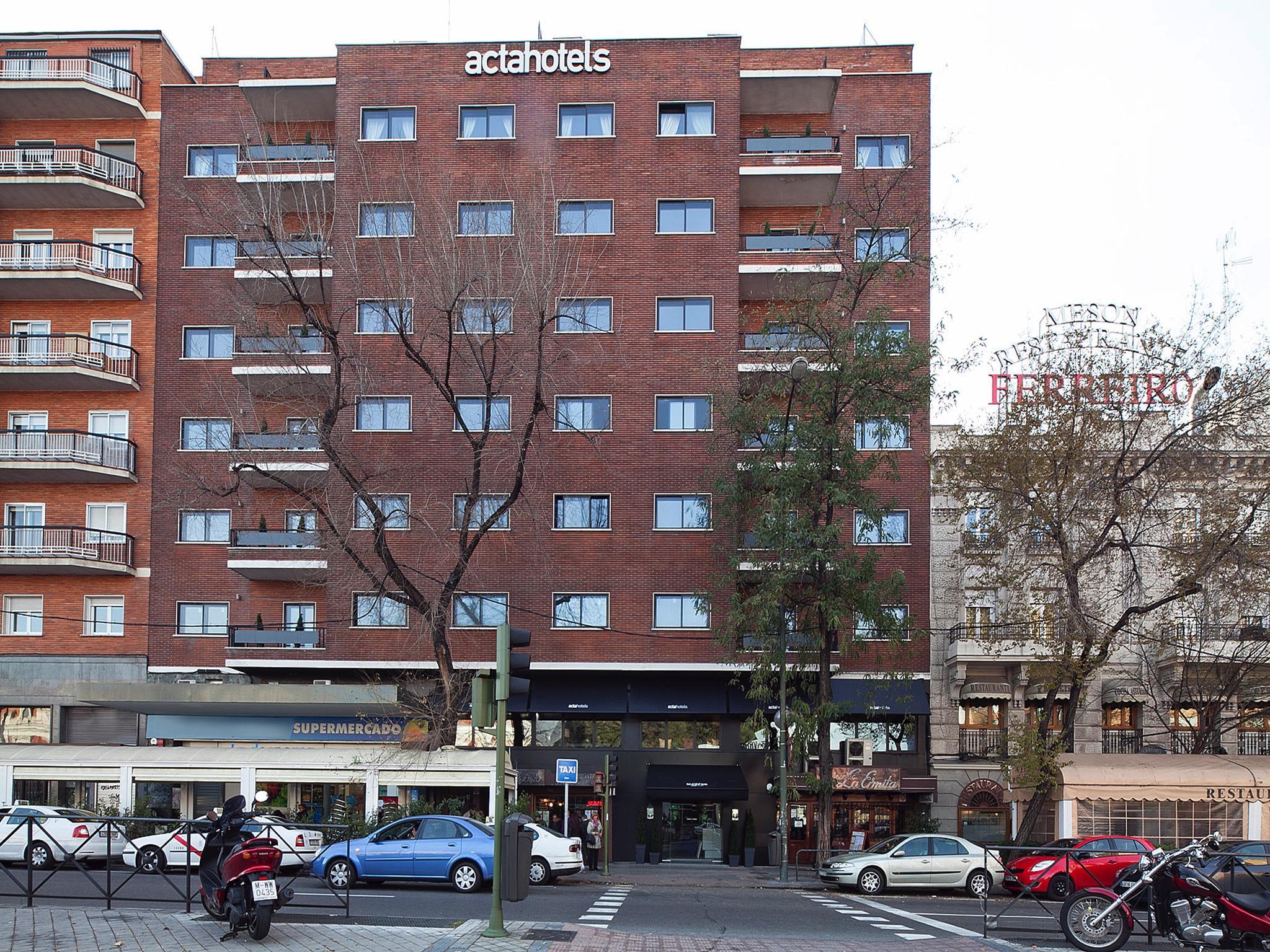 Hotel Acta Madfor Madrid Luaran gambar