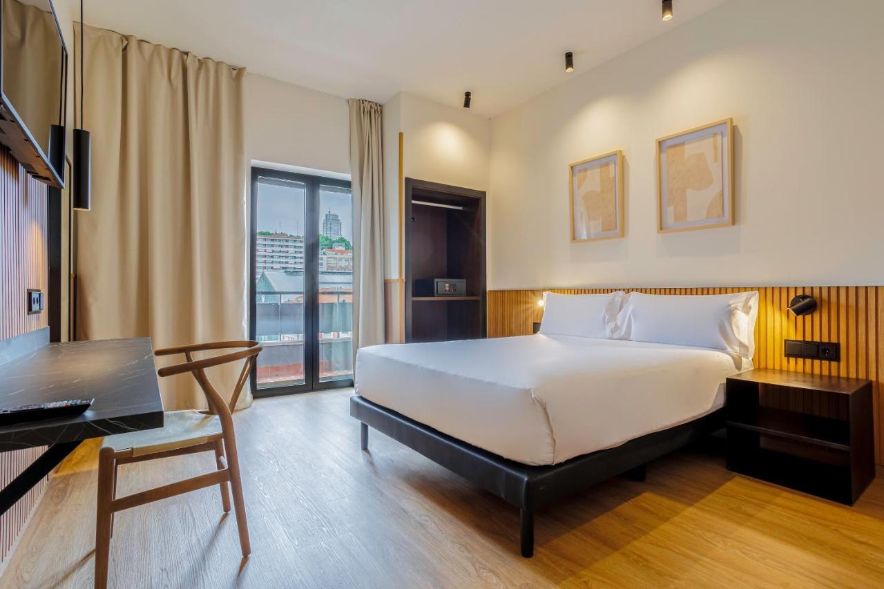 Hotel Acta Madfor Madrid Luaran gambar