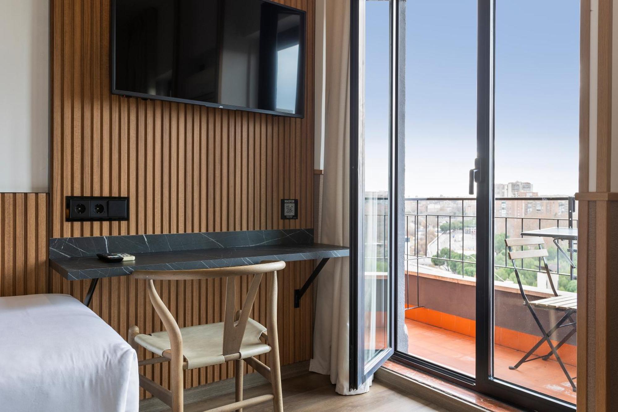 Hotel Acta Madfor Madrid Luaran gambar