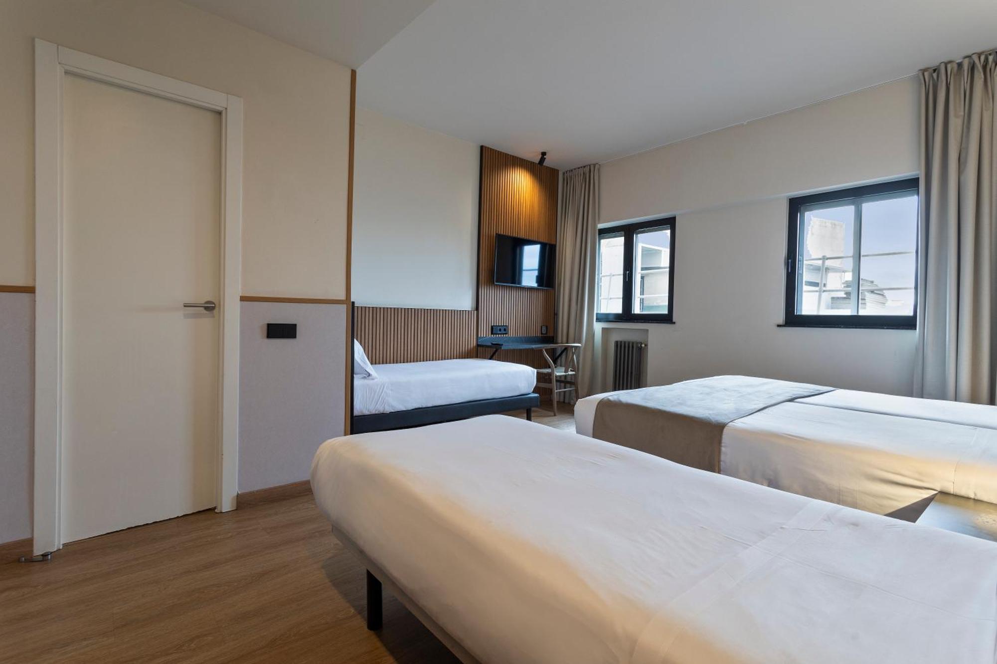 Hotel Acta Madfor Madrid Luaran gambar